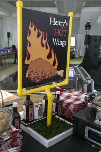 hot wing display sign