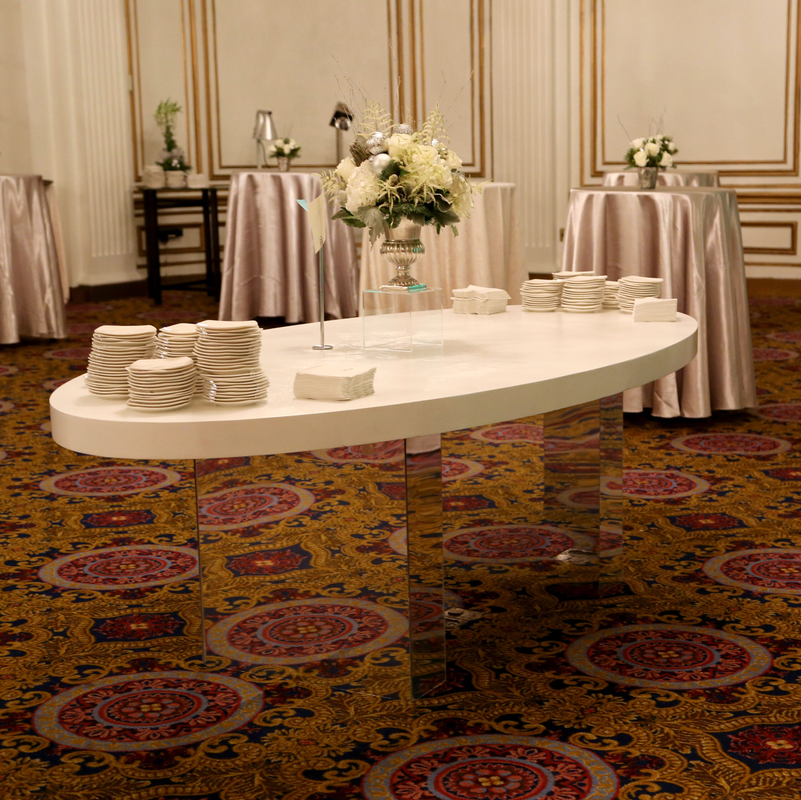 Oval Fusion Share Table | Art of the Event